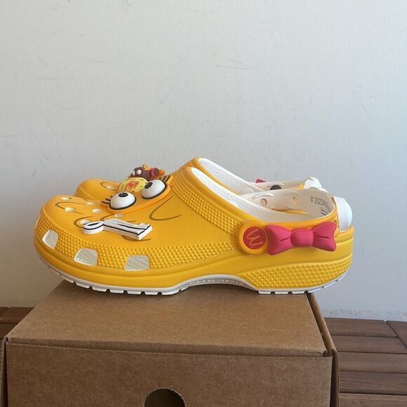 NWT McDonald’s x Crocs Birdie Classic Clog Women Size 8 Men Size 6 (208696-730) - Picture 7 of 12